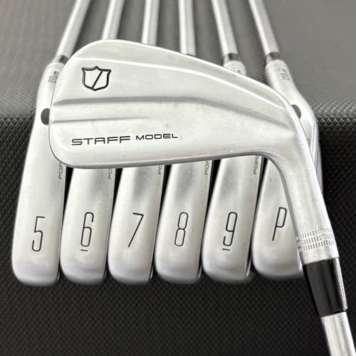 WILSON STAFF MODEL XB 2026 IRON SET 4-P