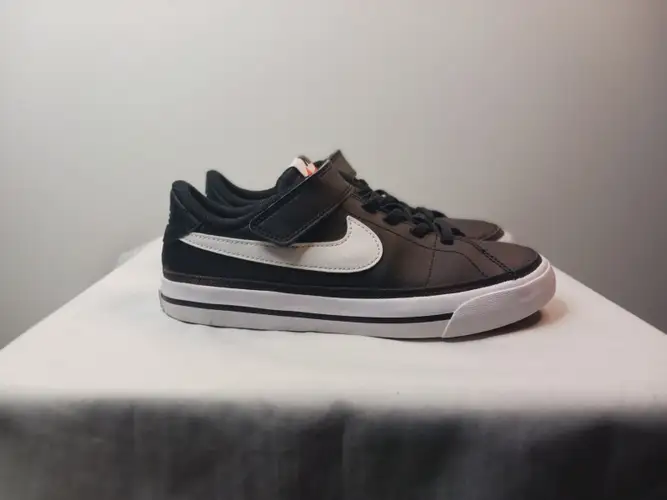 Nike Court Legacy Da5381-002 Size 1Y Black/White (Used)