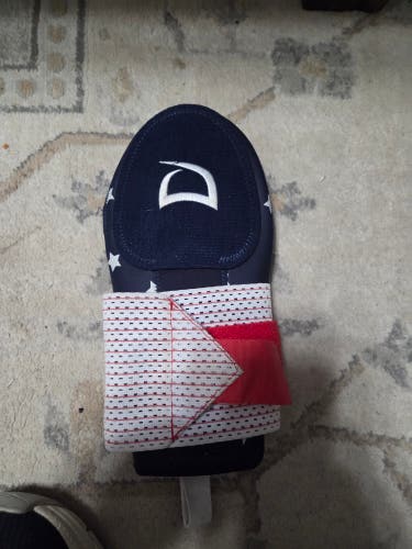 Blue Junior Sliding Mitt (Used)
