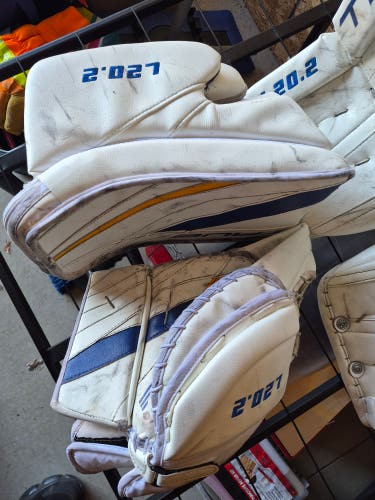 33" True L20.2 Regular Goalie Full Set (Used)