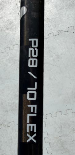 Senior Bauer Vapor Flylite Right Handed Hockey Stick P28 70 Flex (Used)