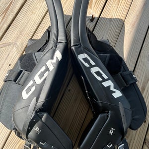 30" 2024 CCM Axis 2.5 Goalie Leg Pads (New)