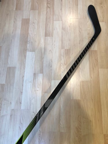 Senior Warrior Alpha LX2 Max Hockey Stick Left Hand W28 65 Flex (New)