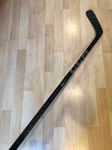 Junior CCM Ribcor Trigger 9 Pro Hockey Stick Left Hand P29 40 Flex (New)