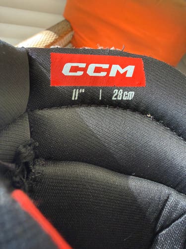 CCM Tacks AS-550 Gloves 11" (Used)