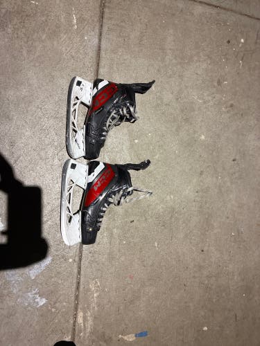 2023 CCM JetSpeed FT680 Hockey Skates Size 6 (Used)