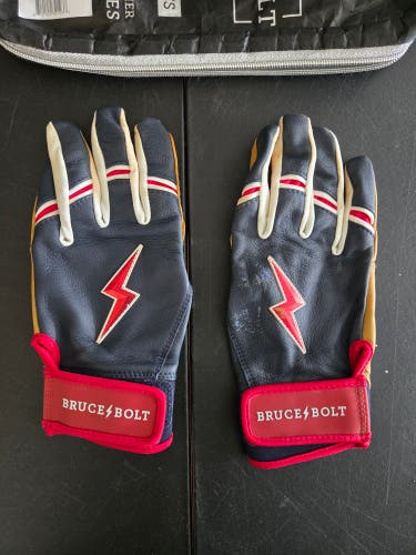 Bruce Bolt Chrome Series Premium Short Cuff Batting Gloves Adult M