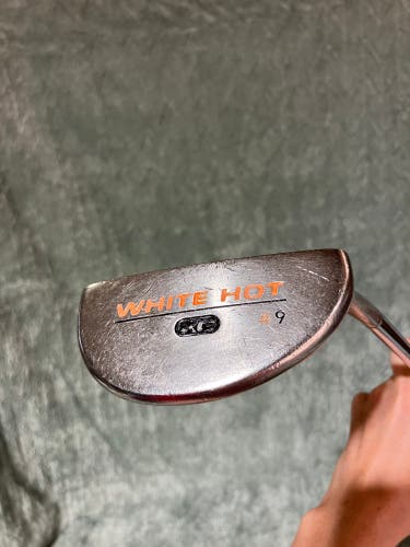Odyssey White Hot XG 9 Mallet Putter Right Handed (Used)