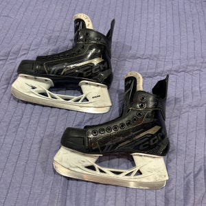 Black/Yellow CCM Tacks A27 Hockey Skates Regular Width Size 4 (Used)