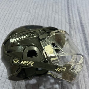 Medium Bauer 2100 Helmet (Used)
