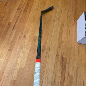 Bauer Pulse Right Handed Hockey Stick P28 65 Flex (New)