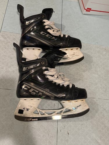 2021 CCM Ribcor 100k Pro Hockey Skates Regular Width 8 (Used)