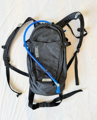 CamelBak M.U.L.E. Hydration Pack Backpack Black 3L Crux MTB Hiking Bag⁠ 12L
