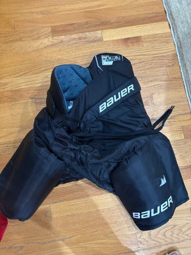 Senior XL Bauer Hockey Pants (Used)