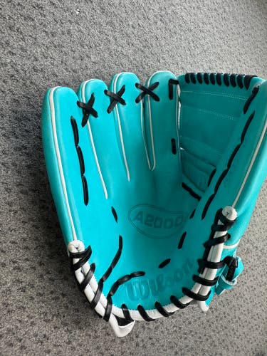 Wilson A2000 LH Baseball Glove 12" (New)