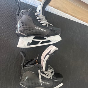 Black Bauer Supreme Shadow Hockey Skates 9 (Used)