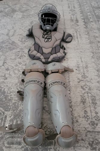 Gray Catcher's Set (Used)