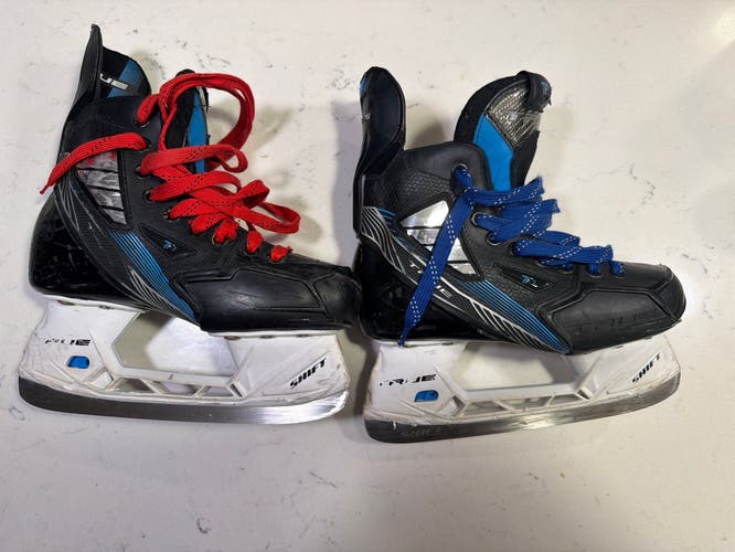 True TF7 Hockey Skates Regular Width Size 3.5 (Used)