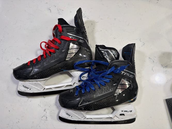 True Catalyst 9x4 Hockey Skates 8.5 (Used)