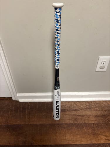 2023 Easton Ghost Composite Bat (-11) 19 oz 30" (Used)
