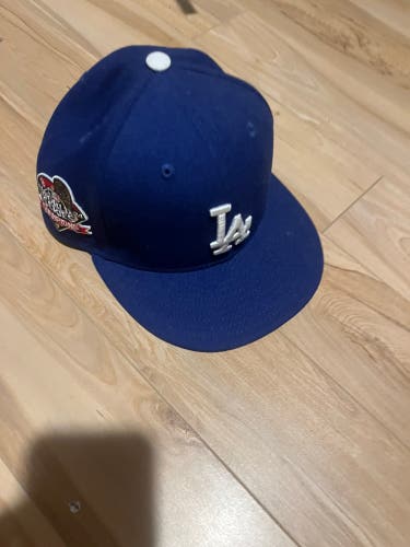 Blue Adult Unisex 6 7/8 Hat (Used)