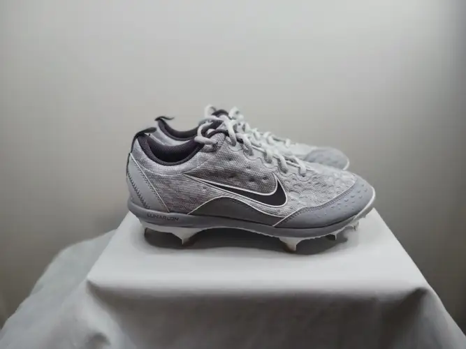 Nike Womens Hyperdiamond 2.5 Lunarlon Gray Softball Cleat Sz.7 856492-002 (New)