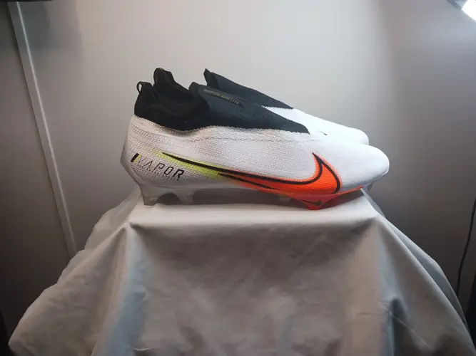 Nike New Men's Vapor Edge Elite 360 Premium Football Cleat CI5635-100 Size 16 (New)