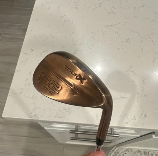 Men's Tour Right Handed Wedge Stiff Flex 52 Degree Steel Shaft (Used)