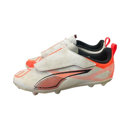 Used Puma Soccer Cleats White Junior 04.5 11859-S000032276