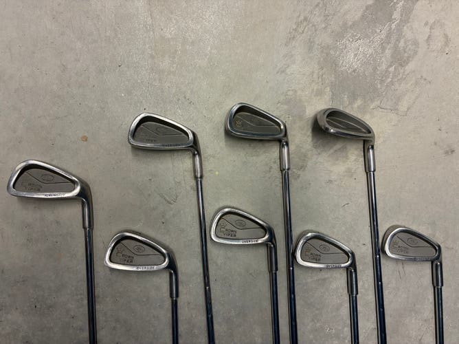 Men's Right Handed Iron Set Stiff Flex (Used)
