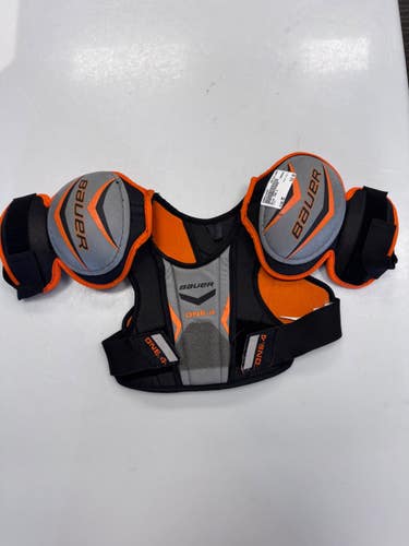 Used Bauer ONE.4 Youth Shoulder Pads MD 11860-S000312884