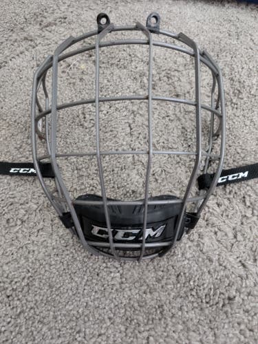 CCM FM680 Full Hockey Helmet Cage size L