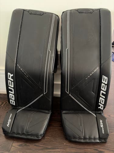 XS 2022 Bauer Supreme M5 Pro Goalie Leg Pads (Used)
