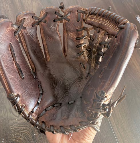 Used - Good Condition Wilson A800 LH Baseball Glove 11.5"
