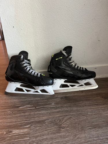Black Bauer Supreme Elite Hockey Skates Regular Width 7.5 (Used)
