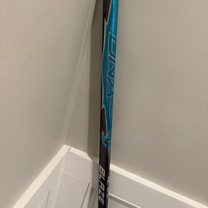 NEW TO MARKET! Senior BLAZE DNA Hockey Stick 70 Flex P28 (New) 30 Day Warranty!! Similar to Flylite!