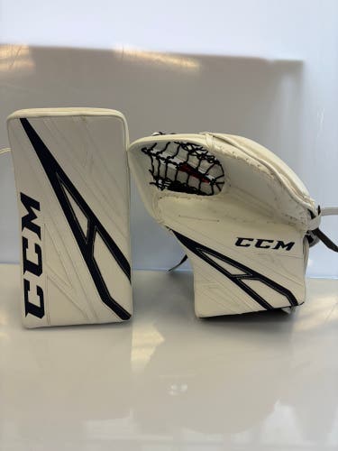 CCM EFlex 4.9 Glove and Blocker Set Regular (New)