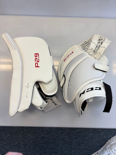 CCM P2.9 Glove and Blocker Set Regular (New)