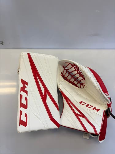 CCM Extreme Flex 4.5 Glove and Blocker Set Regular (New)