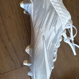 White Men's Size M 9.0 (W 10.0) Adult Nike Vapor Speed Low Top (New)