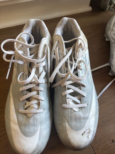 White Men's Size M 9.0 (W 10.0) Adult Nike Vapor Low Top (Used)