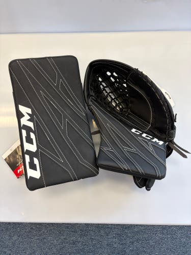 CCM Extreme Flex 4.5 Glove and Blocker Set Regular (New)