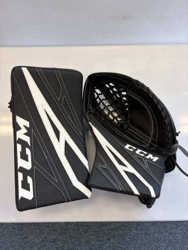 CCM Extreme Flex 4.5 Glove and Blocker Set Regular (New)