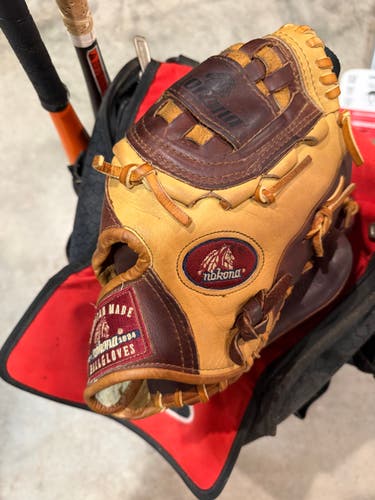 Infield RH Nokona AMG 1200 Baseball Glove 12" (Used)