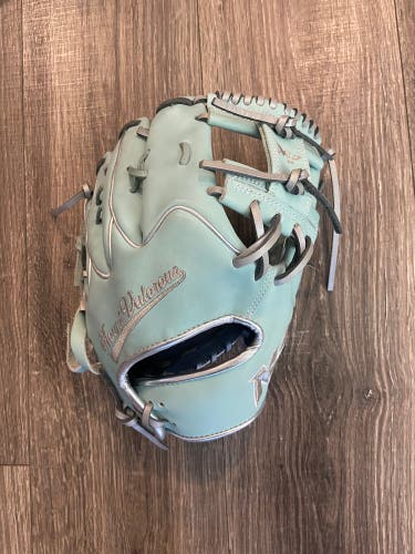 Mount Valorous Minto Infield Baseball Glove 11.5" (Lightly Used)
