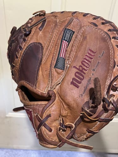 Nokona BC-3200 32" Catchers Mitt -LEFT hand throw
