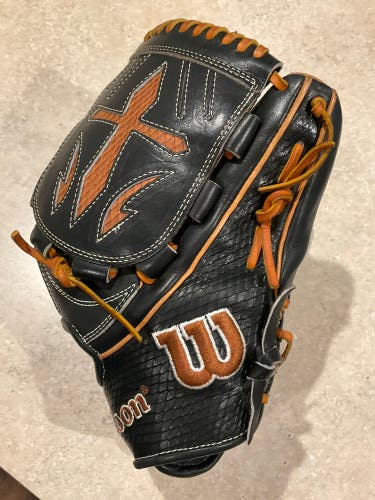 Wilson A2K 12” B23 Baseball Glove RHT (Used)