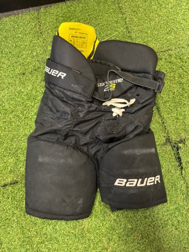 Youth Large Bauer Supreme 2S Pro Hockey Pants (Used)