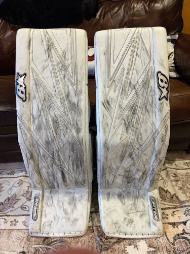 35" Brian's Optik 4 Goalie Leg Pads (Used)