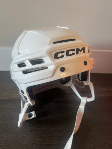 Pro Stock Small CCM Tacks 910 Helmet